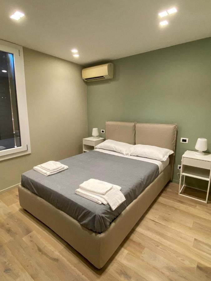 Empire - Affittacamere Modena Ngoại thất bức ảnh